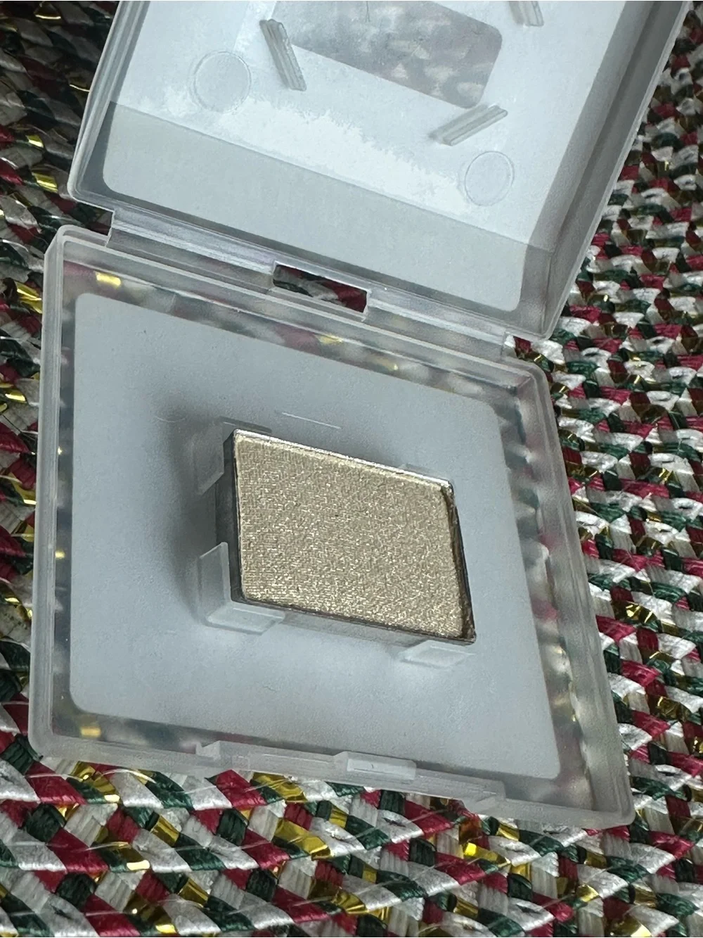 Mary Kay Mineral Eye Color — Glistening Gold Shimmer Sparkle Shine,